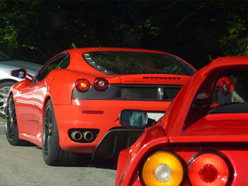 Due Ferrari